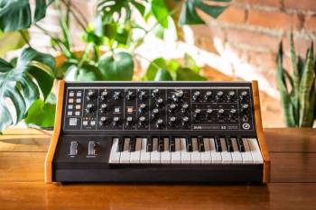 Moog Music  Subsequent 25 - Image n°1