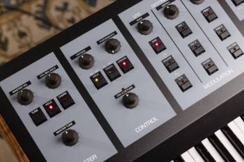 Oberheim OB-X8  - Image n°4