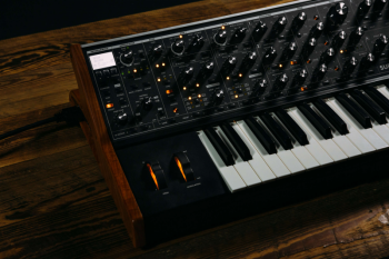 Moog Music  Subsequent 37 - Image n°4